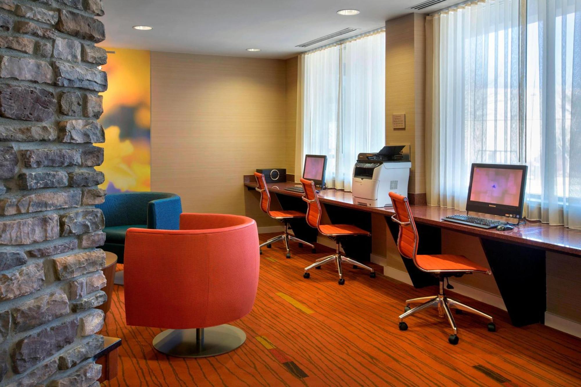 Courtyard By Marriott Paramus Exterior photo