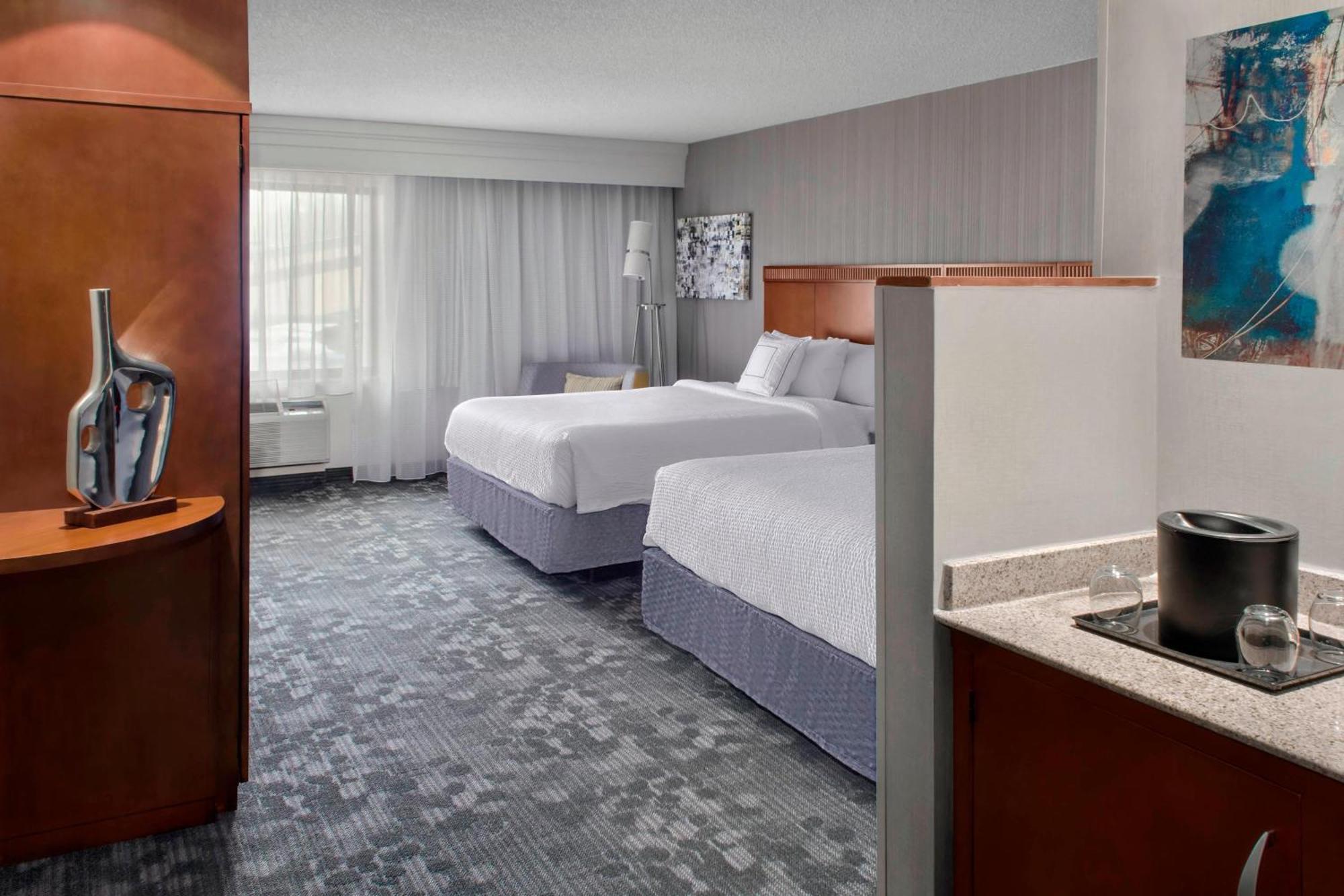 Courtyard By Marriott Paramus Exterior photo