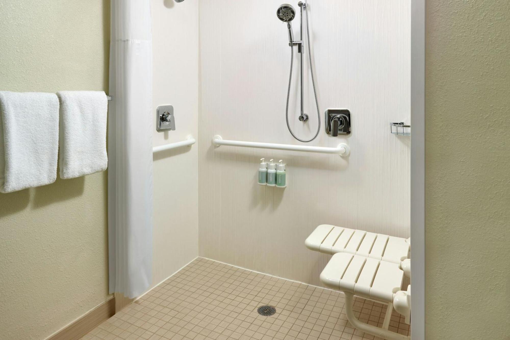 Courtyard By Marriott Paramus Exterior photo
